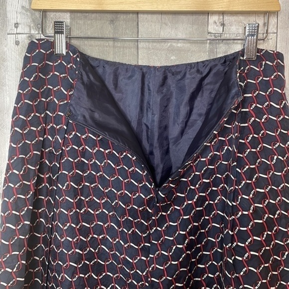TALBOTS 100% pure silk a-line midi skirt. Blue, red & white. Belt loops. Size 8 - Picture 5 of 12